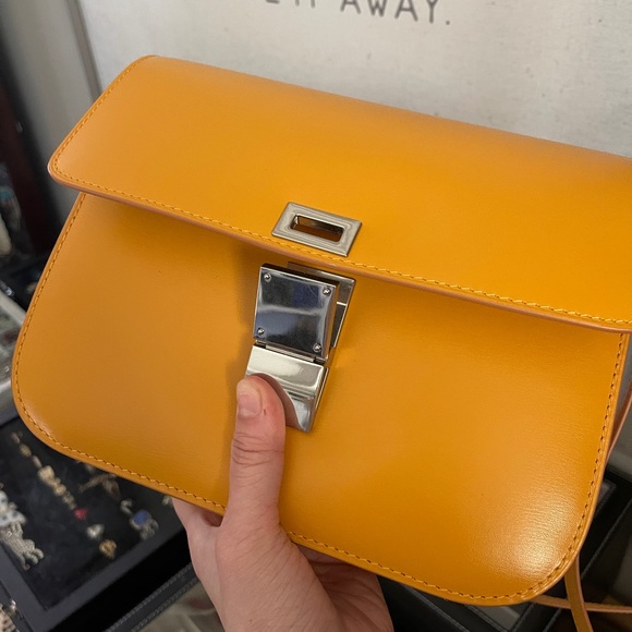 CELINE Medium Classic Bag In Box Calfskin - Yellow 🧡 DEADSTOCK! - Picture 5 of 8